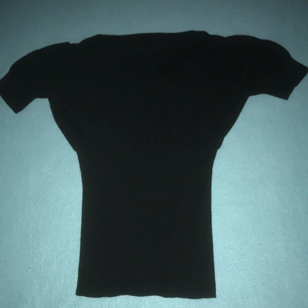𝅺XOXO vintage puff short sleeve knit sweater button detail on shoulders size M